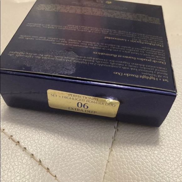 Estée Lauder Perfectionist Highlight Powder Duo 06 - Picture 3 of 12